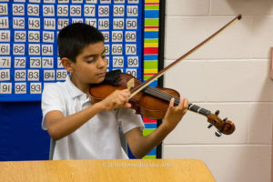 boy-violin_dsc9313-sw-dba