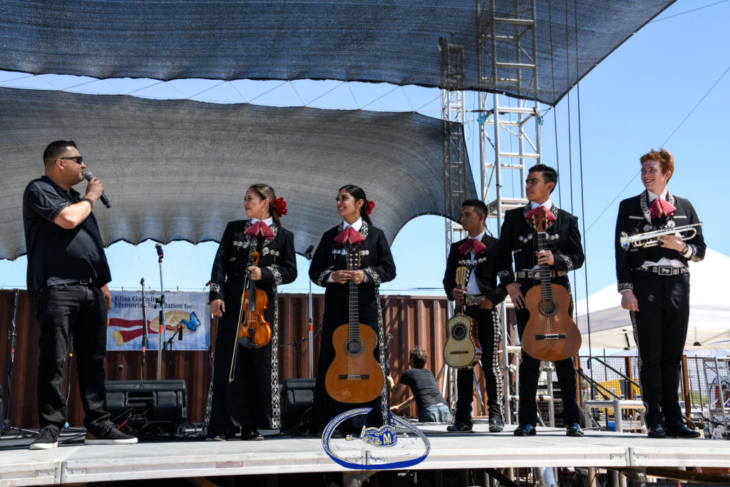 Graduating seniors of Los Changuitos Feos.