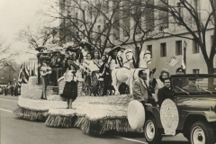 Changos play Richard Nixon's innaugural parade.